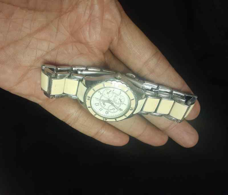 Beautiful Watches All In Rs 2000