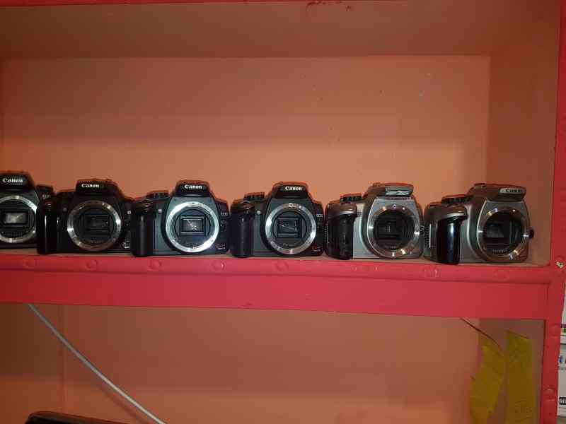 Canon 10D with 35-70mm lens and all accessories